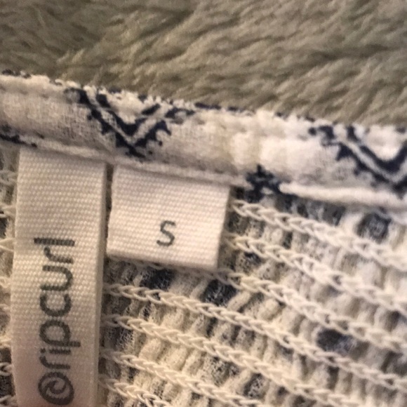 Women’s Ripcurl Top - Picture 2 of 2